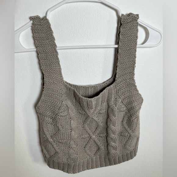 KENDALL + KYLIE Gray Tank Top Size Medium - Picture 2 of 10